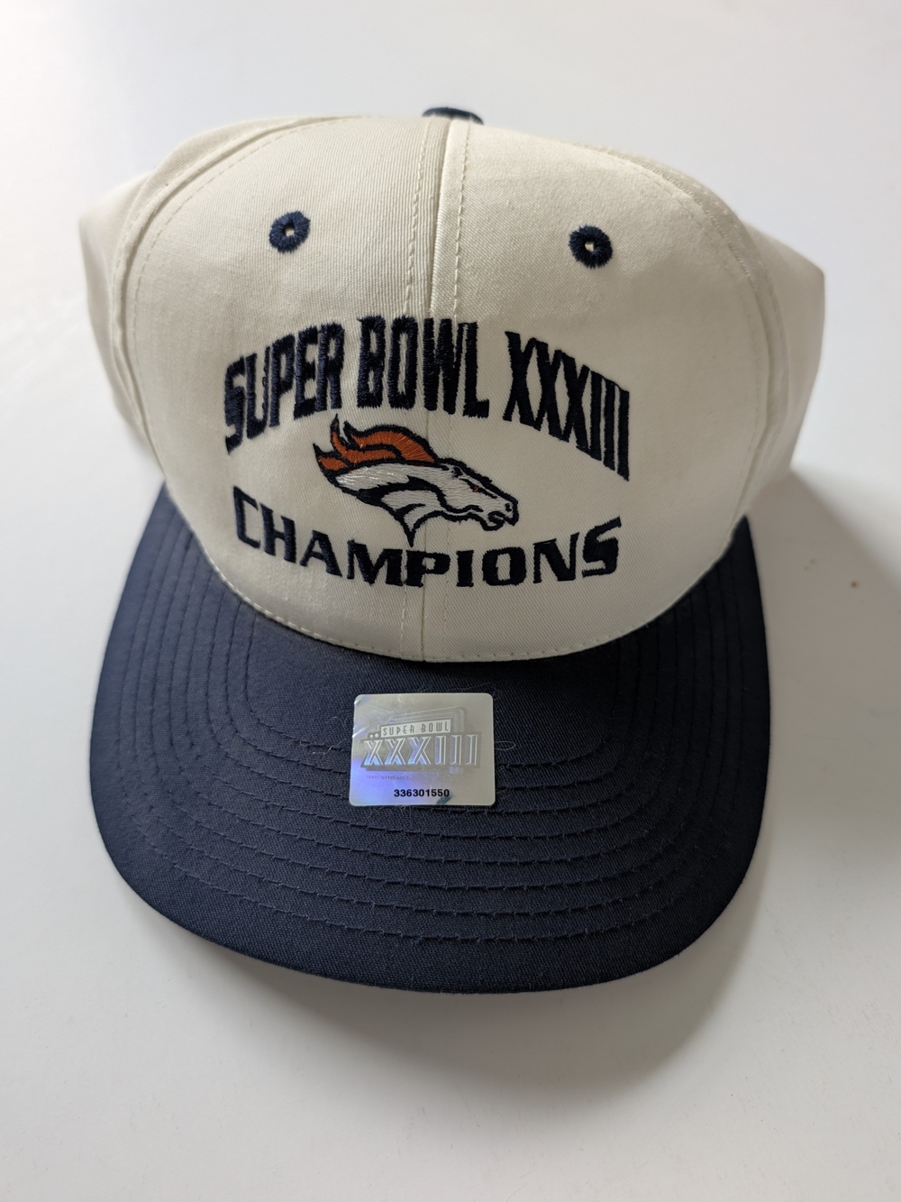 Vintage Denver Broncos Super Bowl XXXIII Champions Snapback Hat